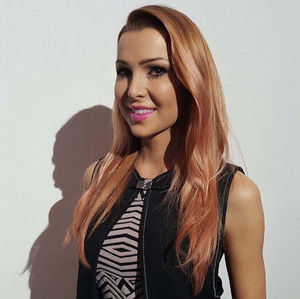 Meet your Posher, Kaya